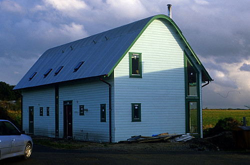 rounded-roof ecohouse
