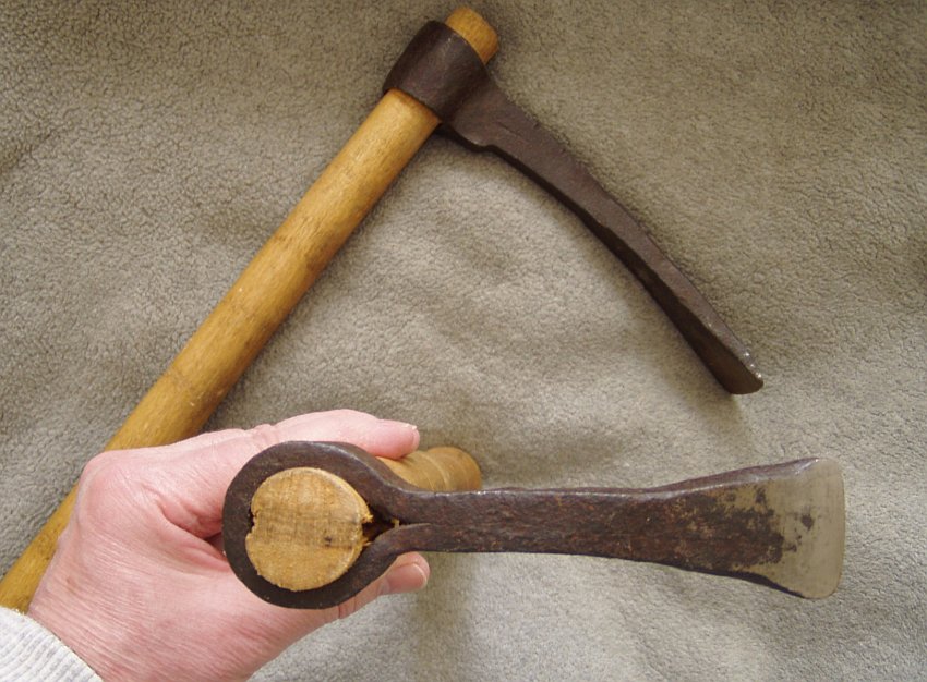 medieval adze short